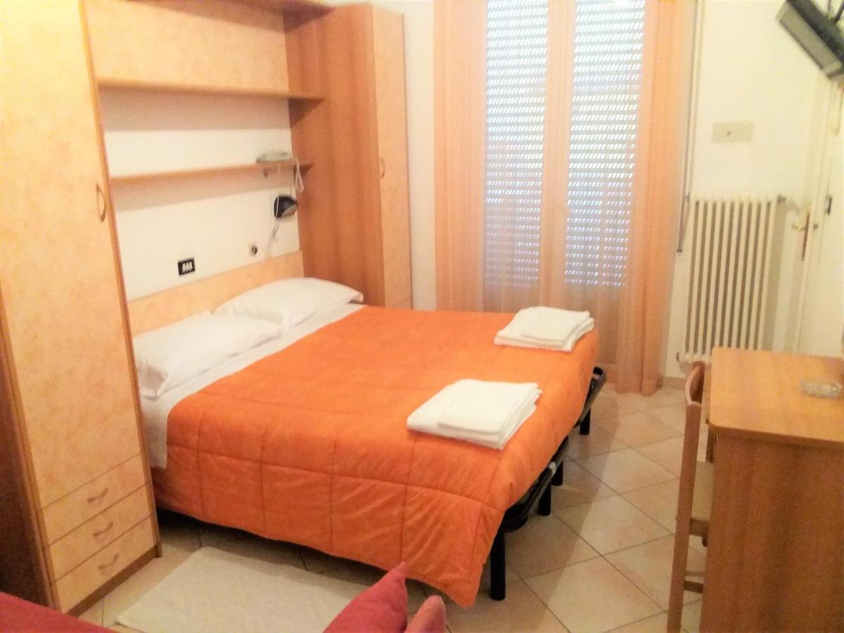 Hotel Verdemare Rimini Dış mekan fotoğraf