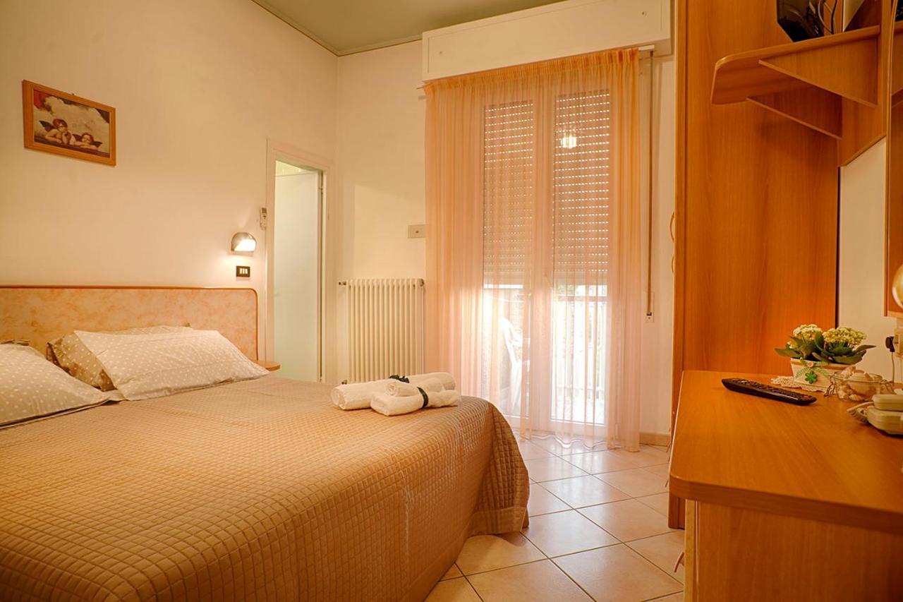Hotel Verdemare Rimini Dış mekan fotoğraf