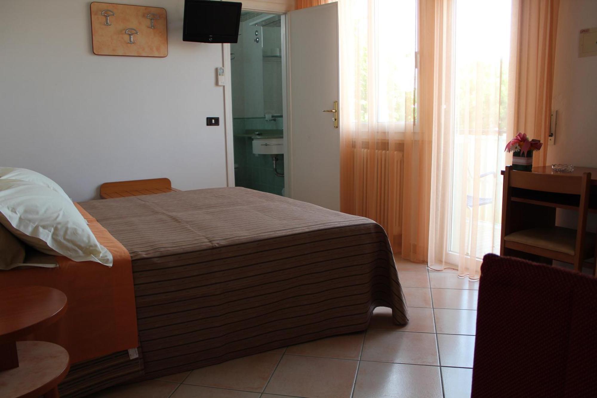 Hotel Verdemare Rimini Oda fotoğraf